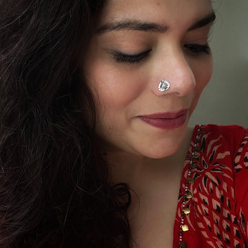 Auspicious Peepal Leaf Nose Pin